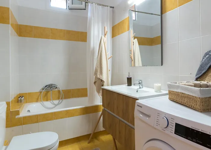 Joan Serenity Πόρτο Χέλι